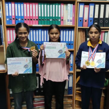 Diplômes de Bidhya, Melina and Amrita